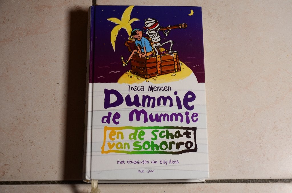 Dummie de Mummie en de schat van Sohorro Tosca Menten dl 10, Ophalen of Verzenden, Zo goed als nieuw, Fictie algemeen