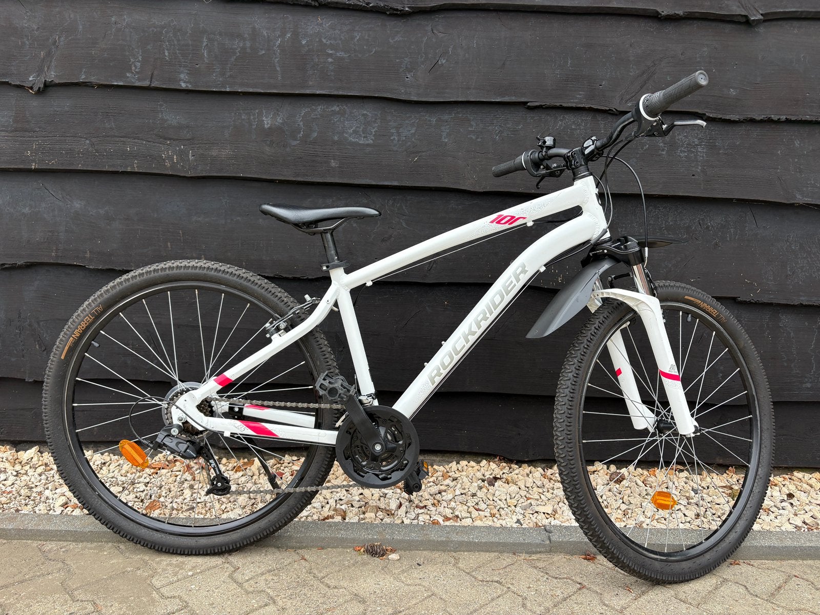 Als NIEUW! Rockrider ST 100 junior meiden MTB!, Fietsen en Brommers, Fietsen | Meisjes, Velgrem, Versnellingen, Zo goed als nieuw