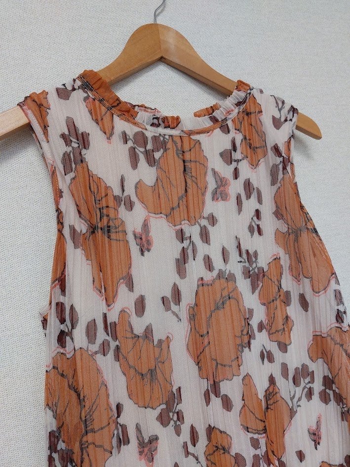 Comma top L, Maat 38/40 (M), Zo goed als nieuw, Zonder mouw, Comma