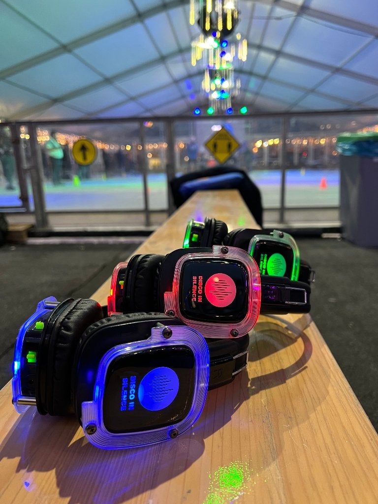 Complete Silent Disco set, 150 koptelefoons + 9 transmitters, Overige typen, Zo goed als nieuw, Draadloos, Ophalen