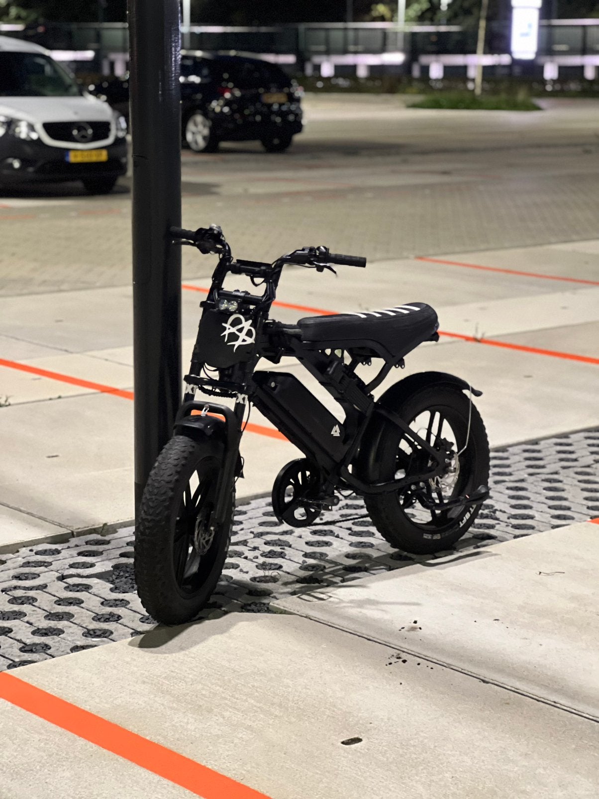 Modden v20 pro (ruilen ook mogelijk liefs h9), Ophalen, Zo goed als nieuw