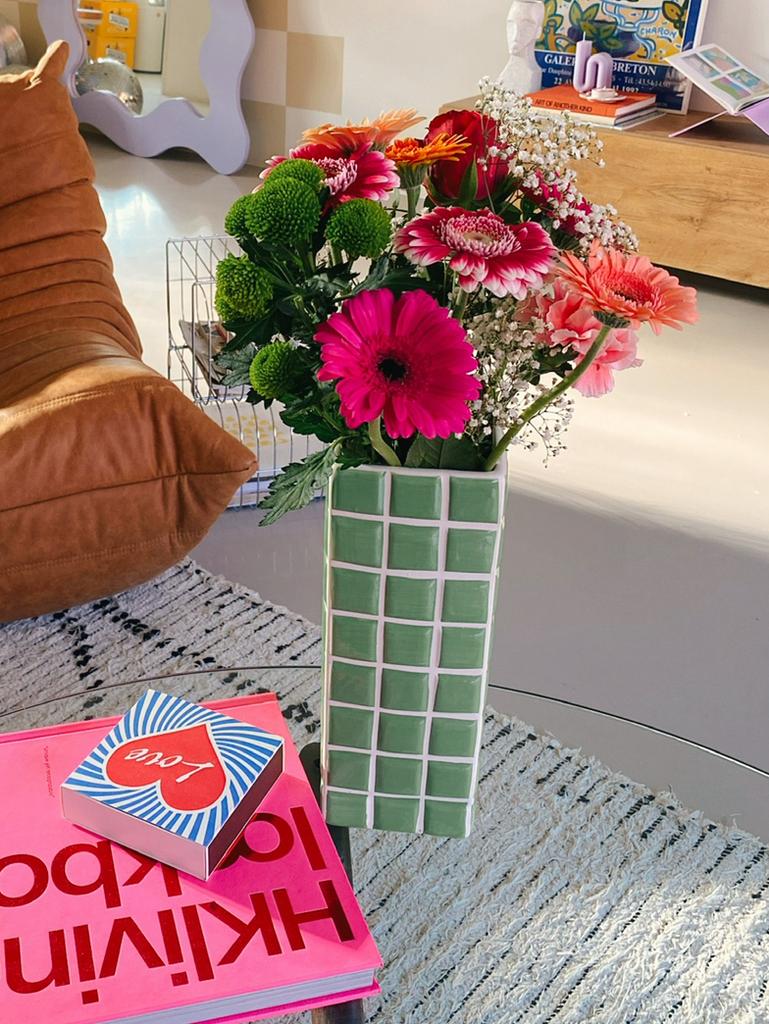 &klevering checkerboard vase bloemen vaas groen funky design, Huis en Inrichting, Woonaccessoires | Vazen, Ophalen of Verzenden