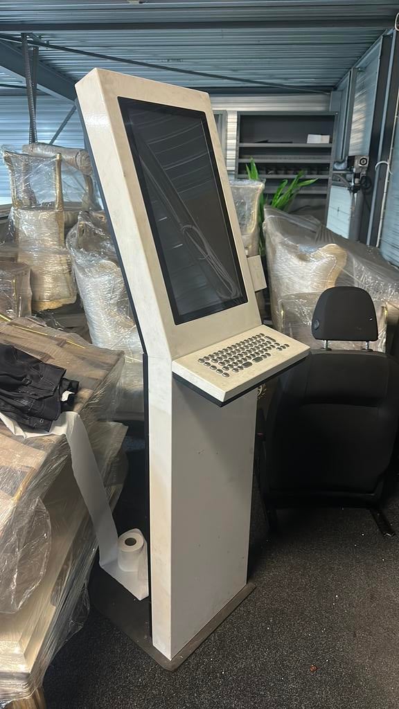 Kios NCR Touchscreen informatiezuil computer, Computers en Software, Android Tablets, Ophalen of Verzenden, Zo goed als nieuw