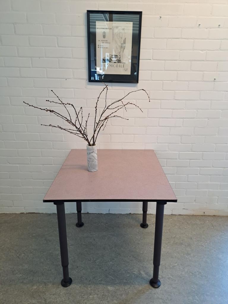 Te koop vintage Gispen tafel in hoogte verstelbaar, Huis en Inrichting, Tafels | Eettafels, Ophalen, Gebruikt, Rechthoekig, 50 tot 100 cm