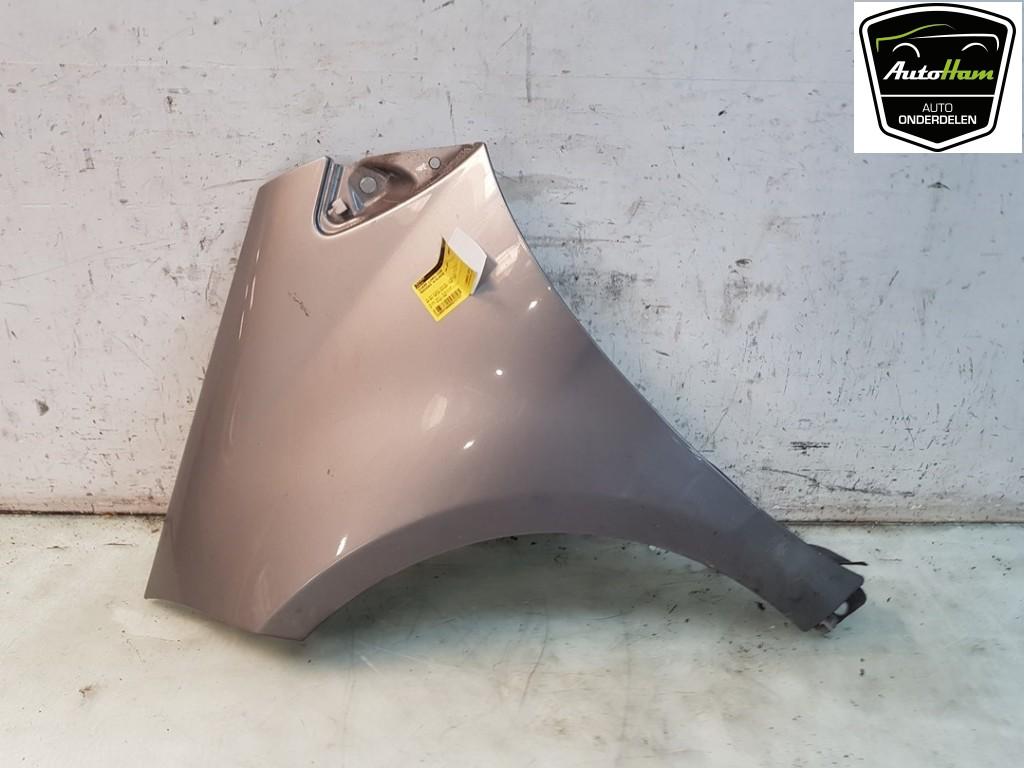 Spatbord Links Voor Mercedes-Benz A (W169) |A1698810101|, Gebruikt, Mercedes-Benz AG, Mercedes-Benz, Mercedesstraße 120, Stuttgart 70372, , Duitsland