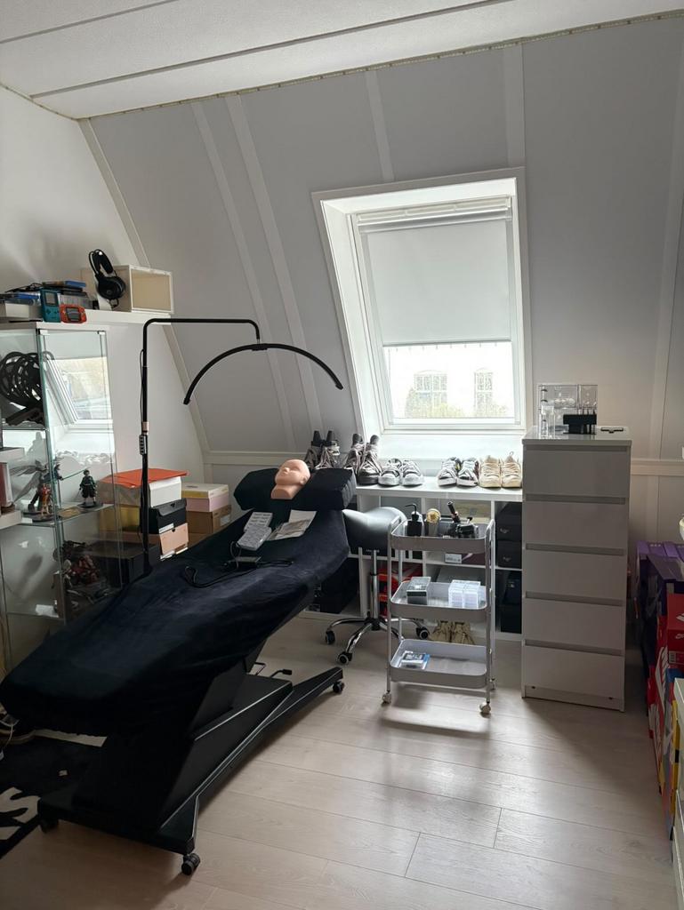 Wimperstyliste Starterset Incl. Behandeltafel, hoes en lamp, Sieraden, Tassen en Uiterlijk, Uiterlijk | Cosmetica en Make-up, Zo goed als nieuw