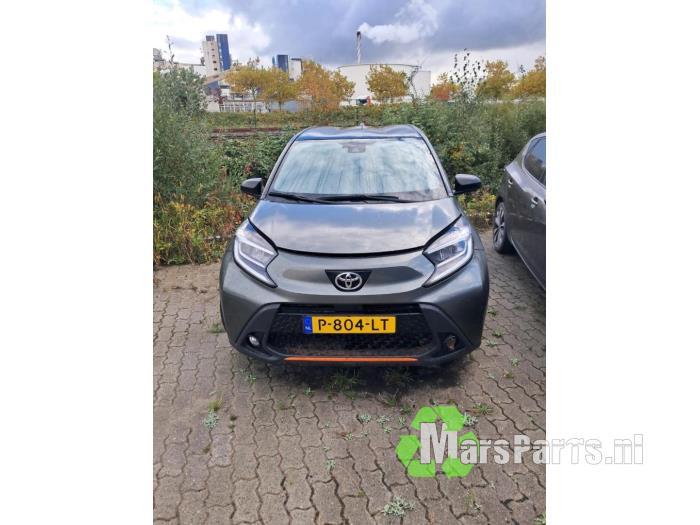 Portier 4Deurs rechts-achter van een Toyota Aygo X (2VK), Gebruikt, -, Deur, -
