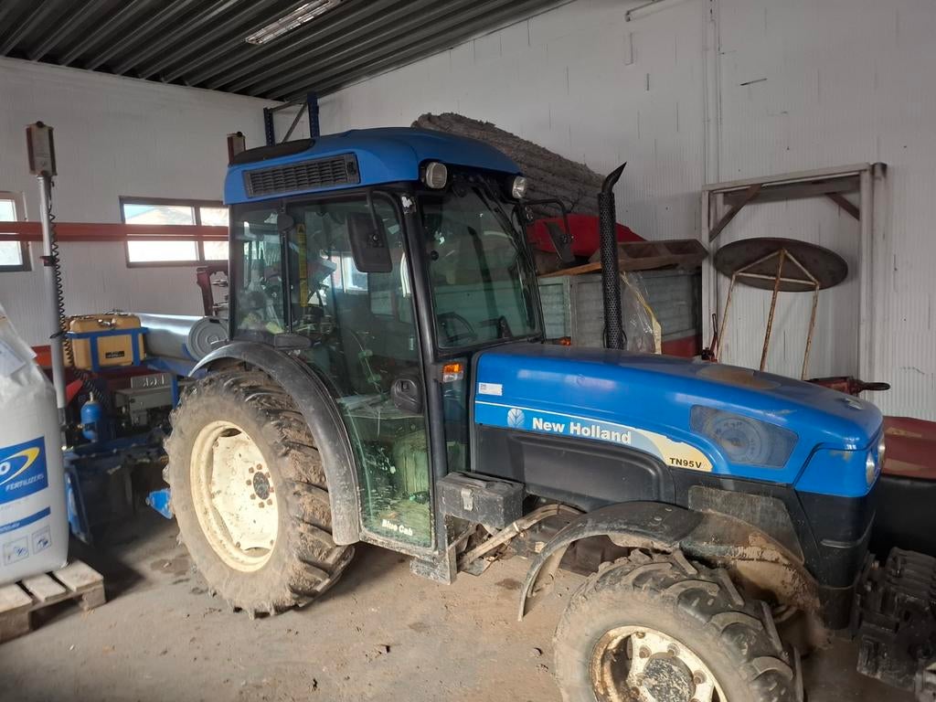 New Holland TN95V Smalspoor Trekker, Gebruikt, Ophalen of Verzenden, Tot 80 Pk, 5000 tot 7500