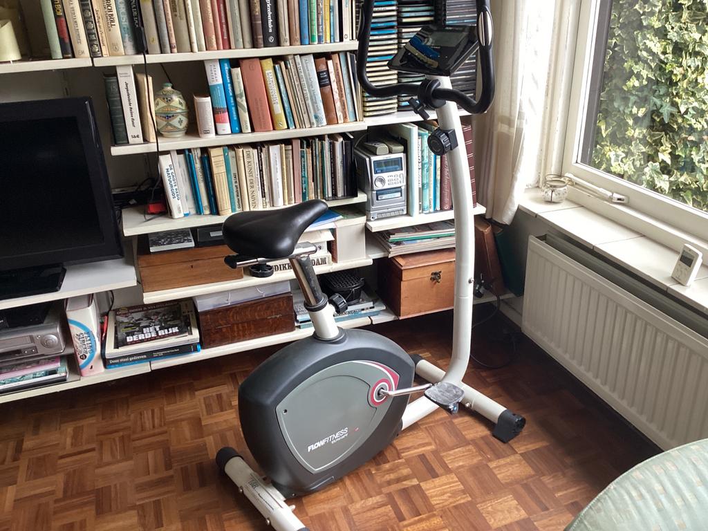 Hometrainer, flow fitness DHT50 up, lage instap,, Sport en Fitness, Ophalen, Gebruikt, Overige materialen, Hometrainer