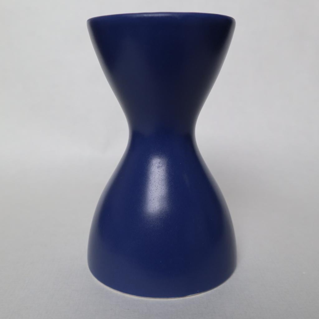Design Icoon: IKEA Memphis-stijl Vaas (2003) Nilsson & Vinka, Blauw, Aardewerk of Porselein, Ophalen of Verzenden, Zo goed als nieuw