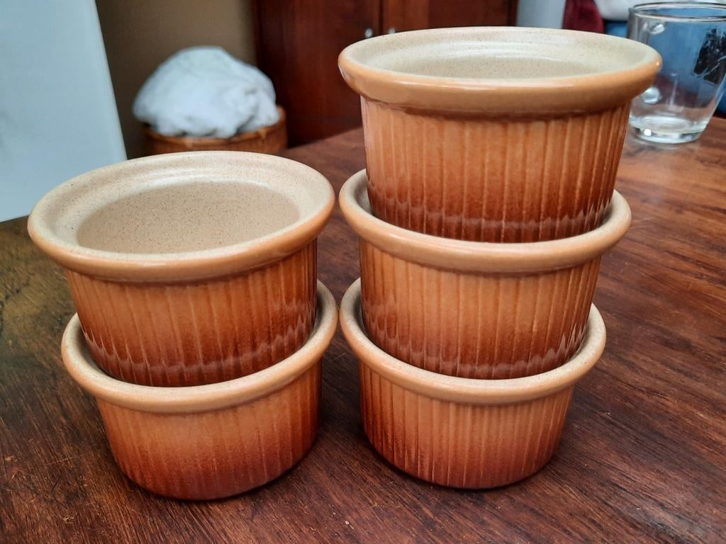 Emile Henry France - Ovenschaaltjes - Souffle schaaltjes, Ophalen of Verzenden, Overige stijlen, Aardewerk, Schaal of Schalen