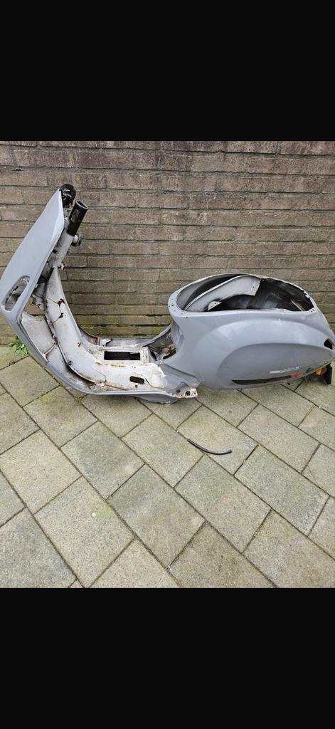 Vespa Sprint Frame - Zonder 123, Ophalen of Verzenden, Gebruikt, Frame, Vespa