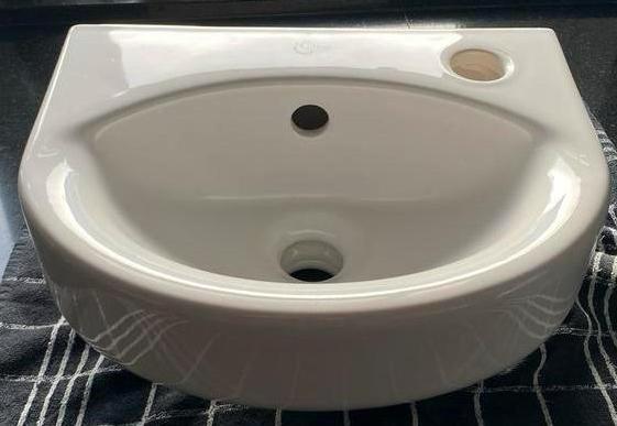 Wastafel - voor toilet (incl. bevestigingsmateriaal), Ophalen, Gebruikt, Steen, Wastafel