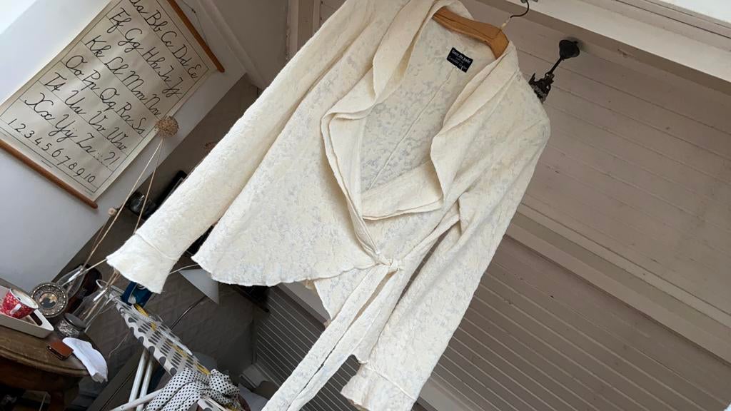 Crême wollen overslagvestje, 42,, Kleding | Dames, Ophalen of Verzenden, Zo goed als nieuw