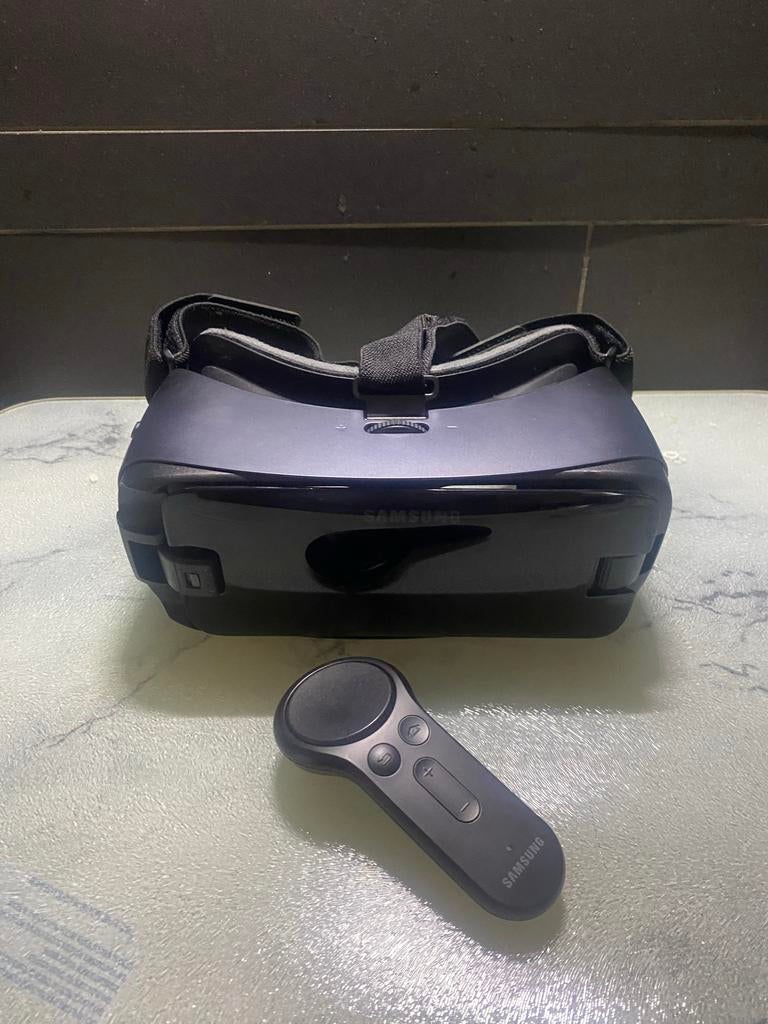Samsung Gear VR met Controller (SM-R324) - Als Nieuw!, Spelcomputers en Games, Virtual Reality, Ophalen of Verzenden, Zo goed als nieuw