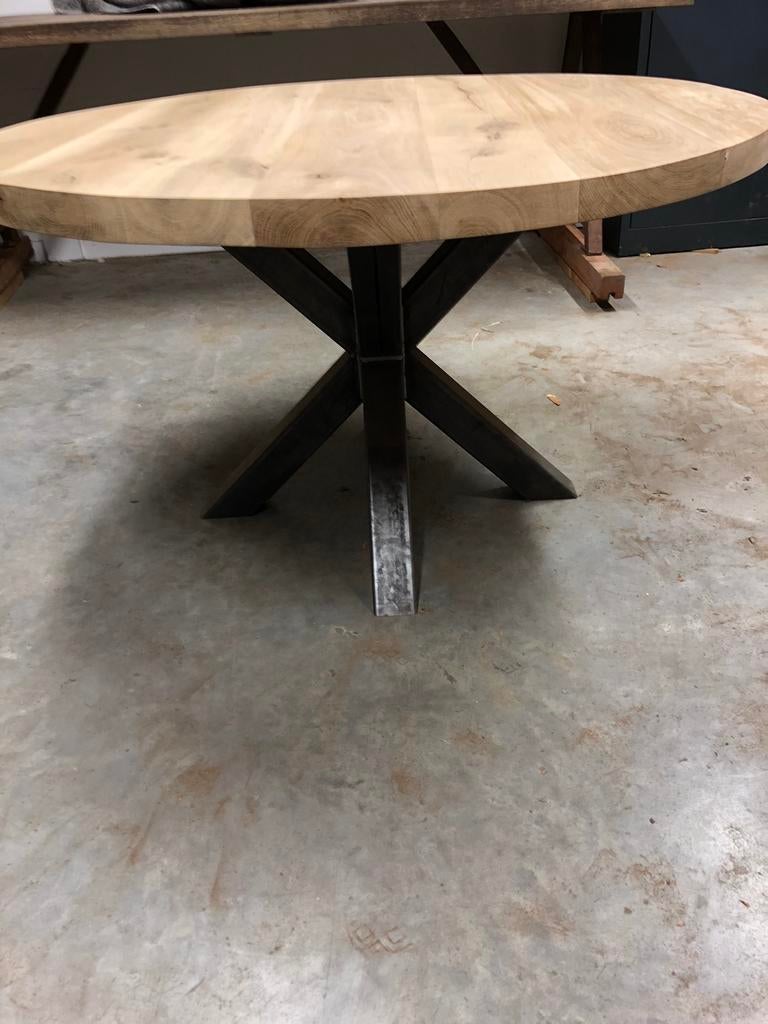 Eikenhouten tafel 130cm, spinpoot staal  blad 45mm maatwerk, Rond, 200 cm of meer, Ophalen of Verzenden, Zo goed als nieuw