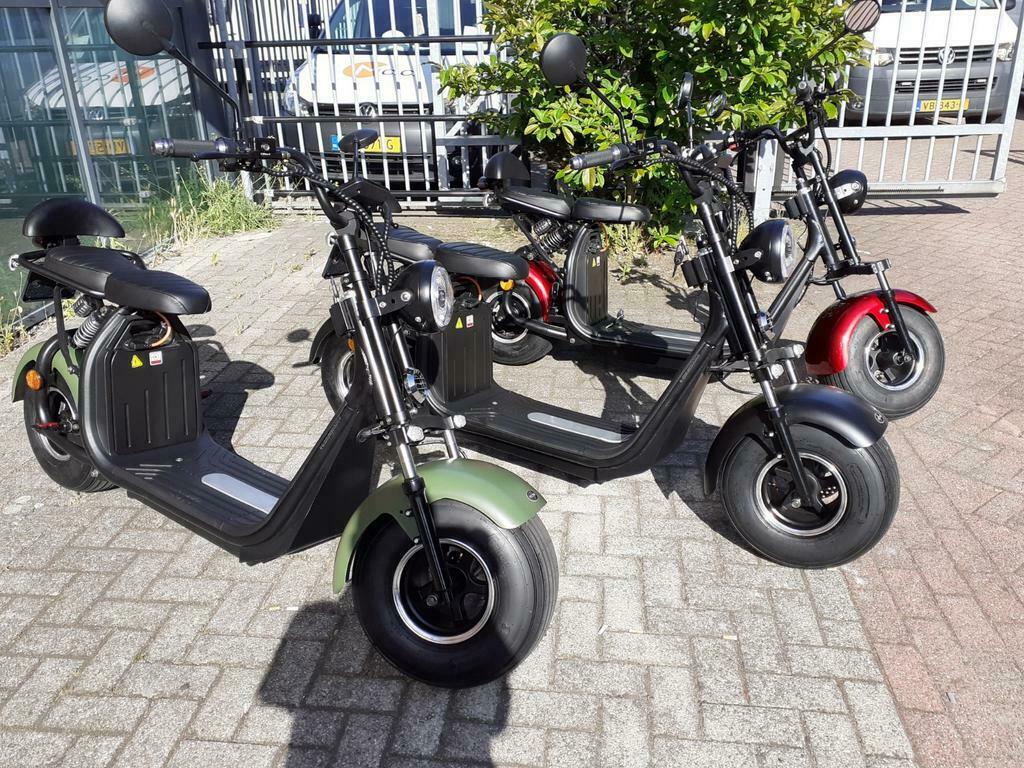 Foto 4 van "ItsEtime " Phat Boy III de Luxe edition electrische scooter