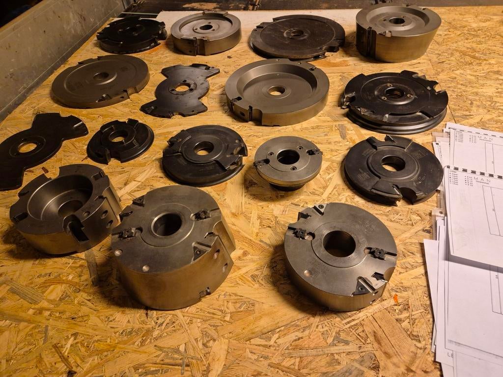 Freeskoppen leitz kozijnen ramen&deuren 40-56-67 asgat 40mm, Ophalen, Zo goed als nieuw