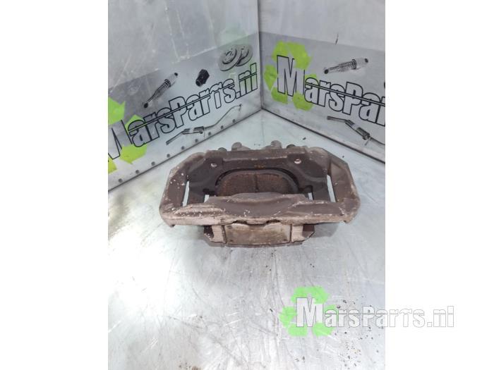 Remklauw (Tang) rechts-voor van een BMW 5-Serie, Gebruikt, -, -, Ophalen of Verzenden