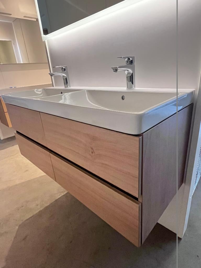 nieuw badkamermeubel! 120cm (showroommodel), Huis en Inrichting, Badkamer | Badkamermeubels, Ophalen, 100 tot 150 cm, Nieuw, Minder dan 100 cm