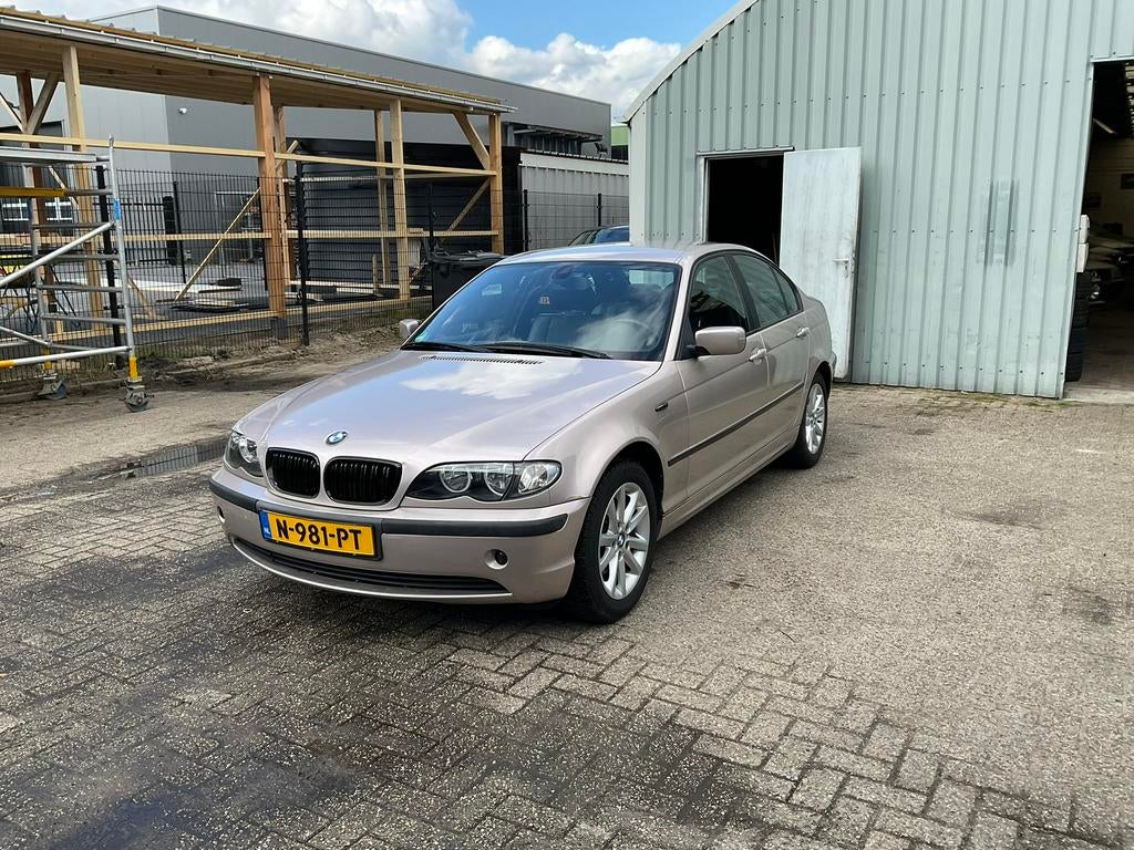 BMW 316i 2003 Grijs handel of export opknapper, Auto's, 65 €/maand, 1250 kg, 1796 cc, Bedrijf