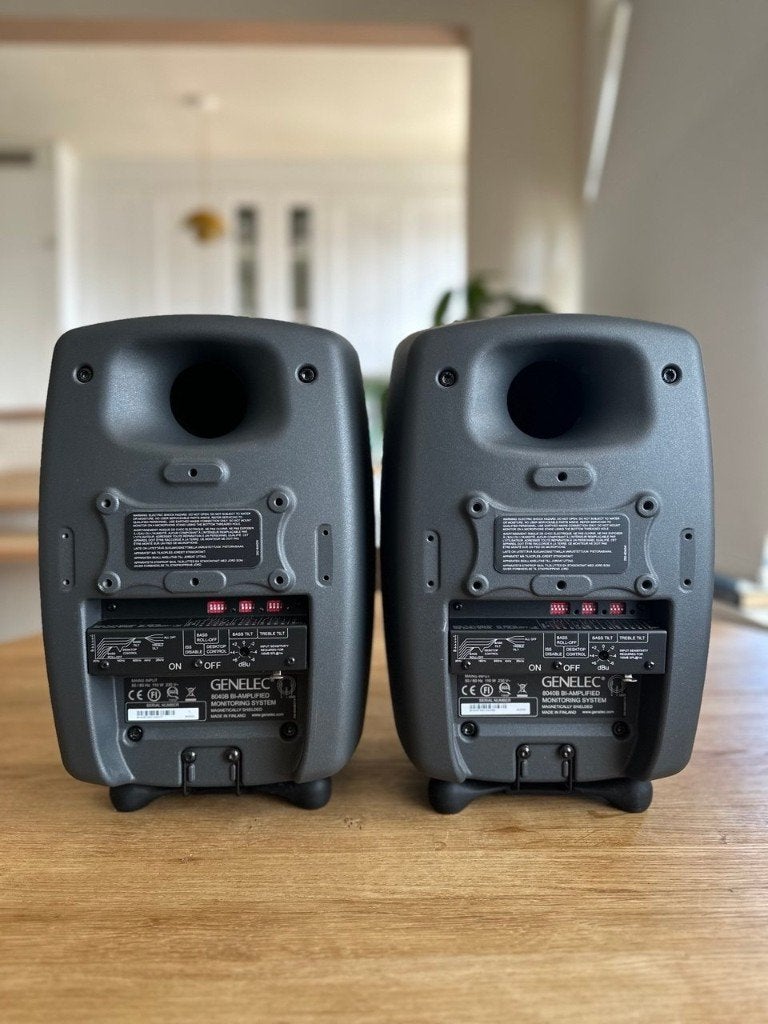 Genelec 8040 BPM (Set of 2), Audio, Tv en Foto, Luidsprekers, Studiomonitor, Inclusief standaarden, Ophalen of Verzenden, Zo goed als nieuw