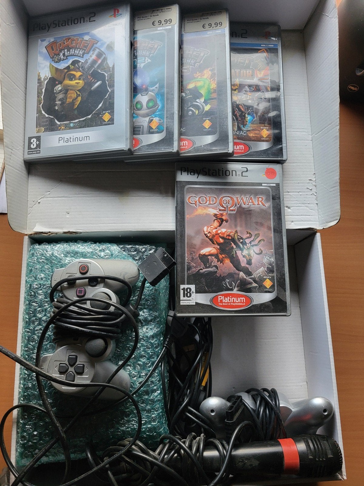 PlayStation 2 : 2 Consoles, Games, Controllers & Extra' (m2458007271 ...