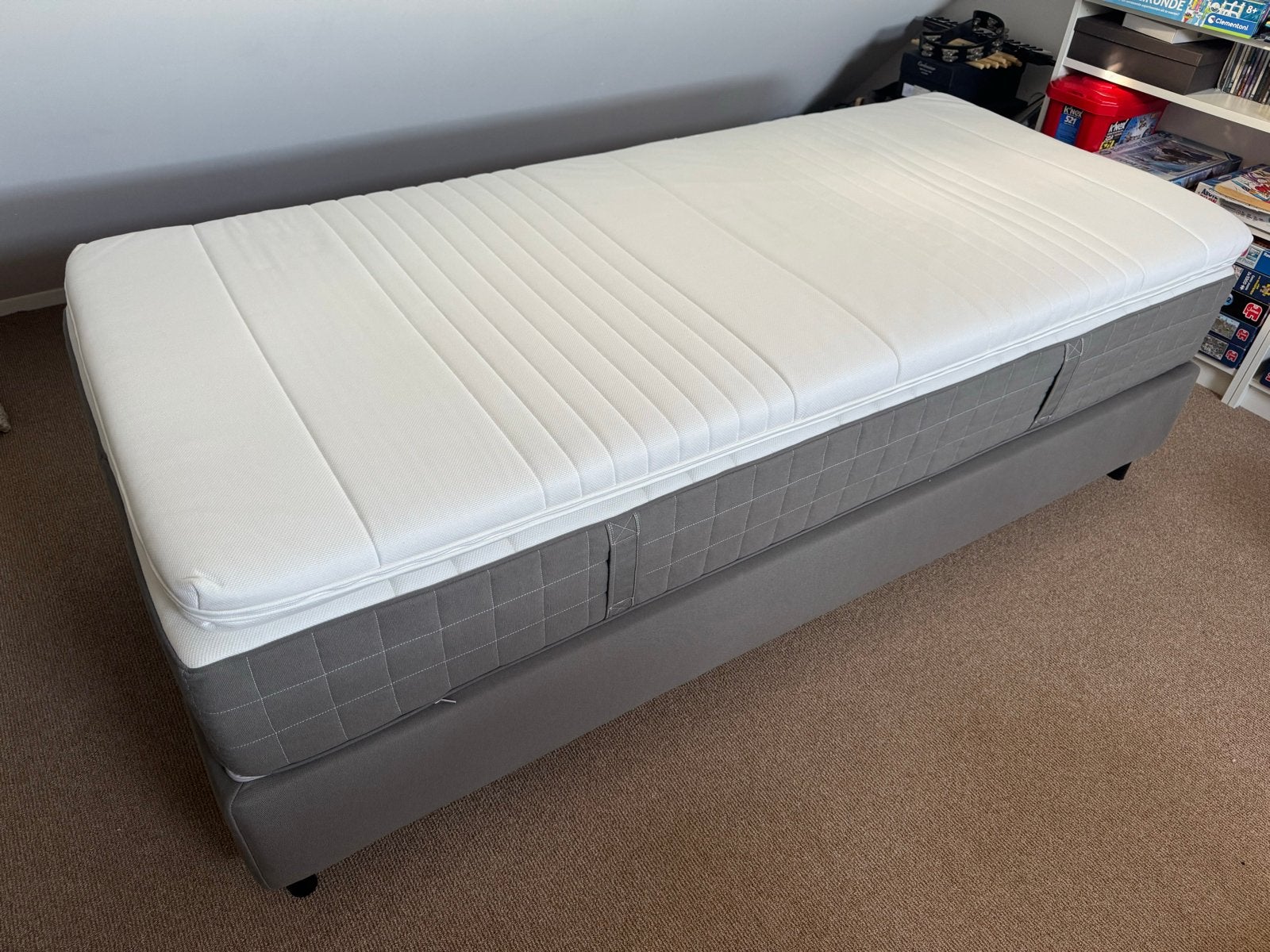 IKEA Eenpersoons Logeerbed met Matras en Topper, Ophalen, Overige materialen, 90 cm, Eenpersoons