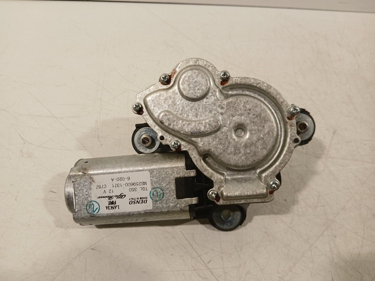 Ruitenwissermotor achter Fiat 500, Onderdelen@venauto.nl, Van der Ven Autorecycling B.V., Gebruikt, Ettenseweg 76, 4706 PB Roosendaal, The Netherlands