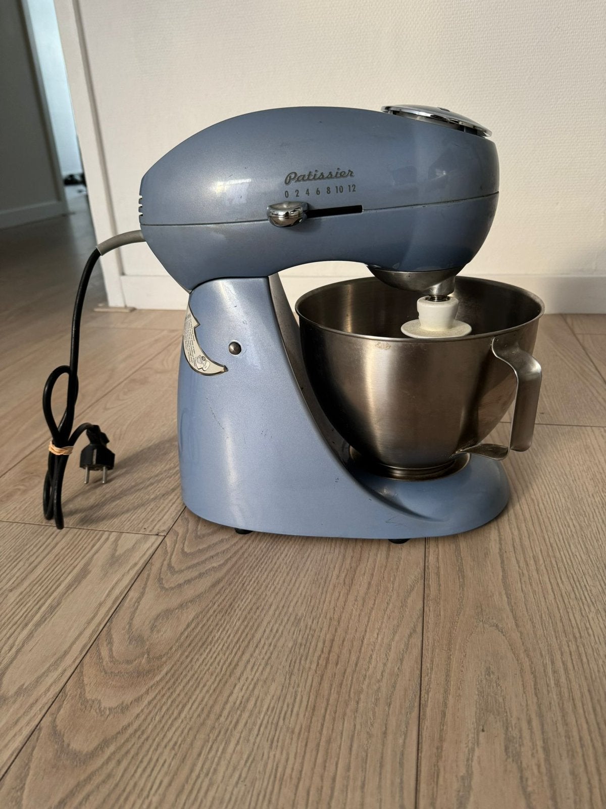 Kenwood mx270, Witgoed en Apparatuur, Keukenmixers, Ophalen of Verzenden, Zo goed als nieuw, 3 snelheden of meer