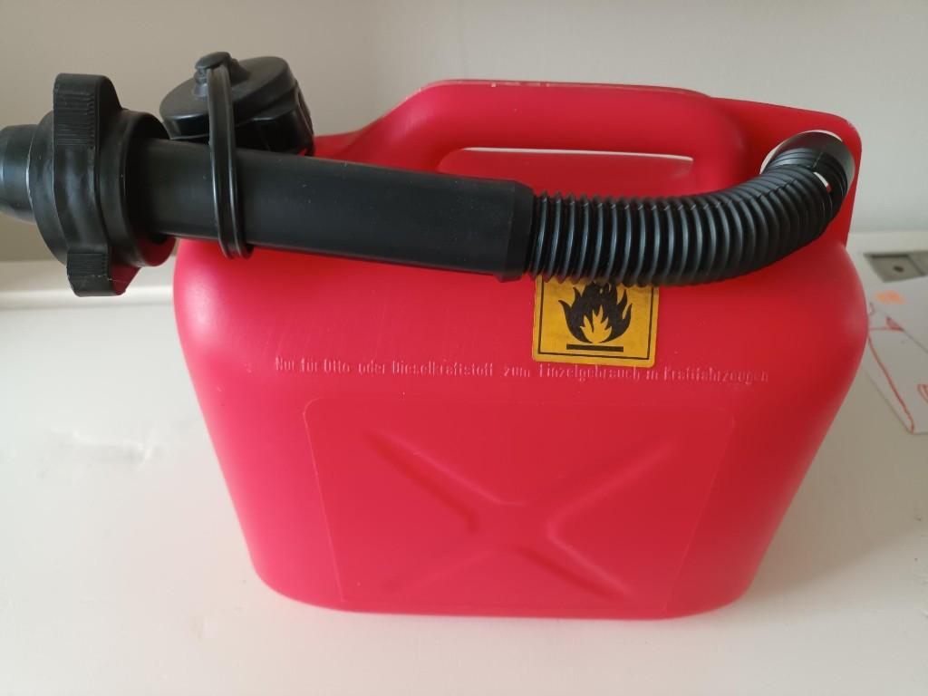 jerrycan kamperen onderhoud vervoer, Ophalen