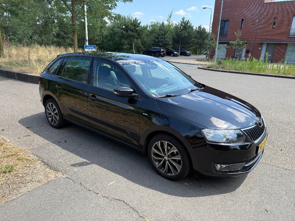 Škoda Rapid Spaceback 1.2 TSI Automaat | 2017 | Panoramadak, Stof, 4 cilinders, Sound system, Origineel Nederlands