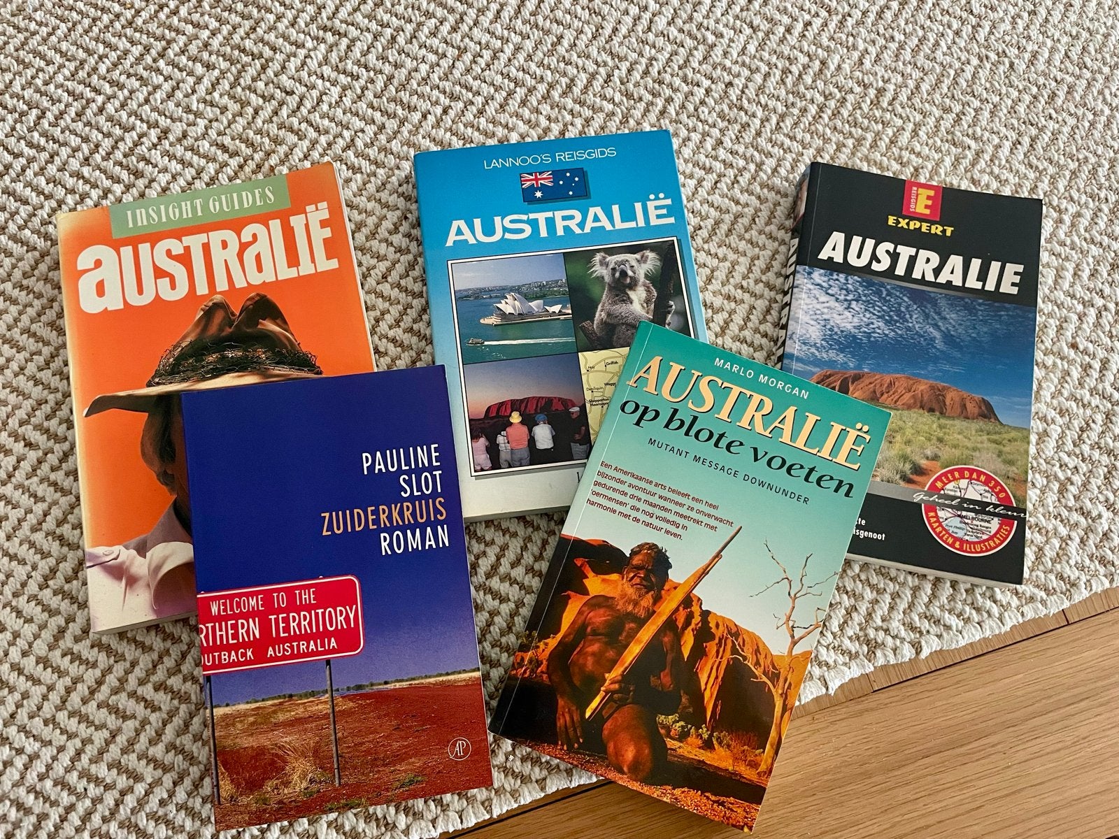 Reisgidsen en romans over Australië, Boeken, Reisgids of -boek, Gelezen, Overige merken, Australië en Nieuw-Zeeland