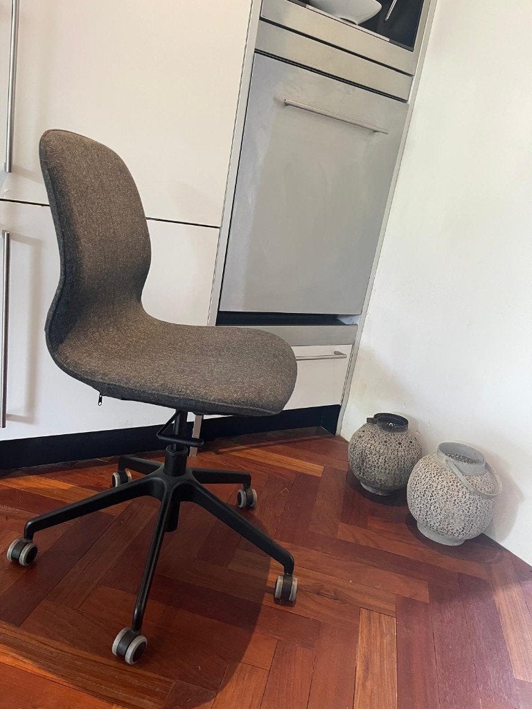 IKEA DESK CHAIR - LÅNGFJÄLL, Ophalen, Zo goed als nieuw, Grijs, Bureaustoel