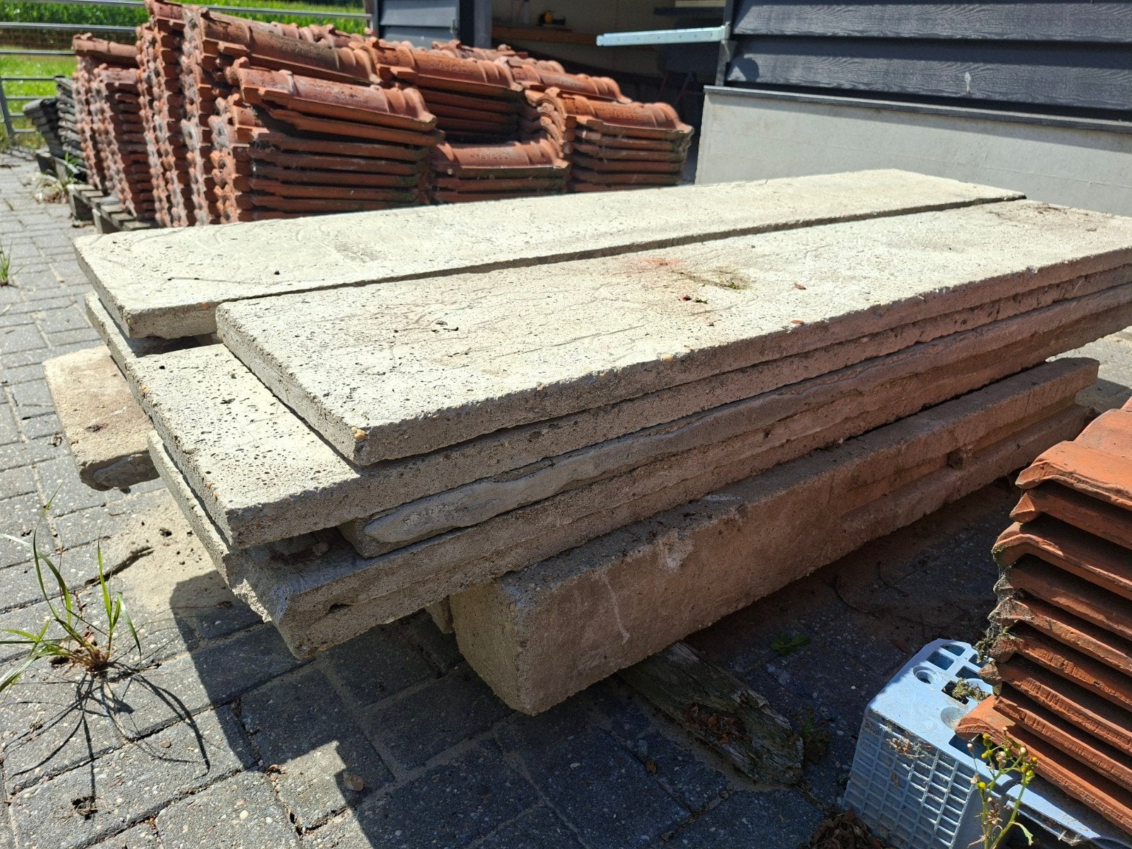 Betonnen panelen, Ophalen