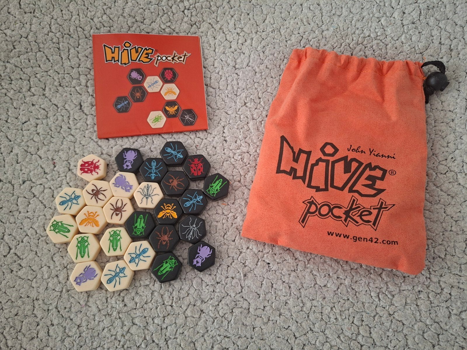 Hive Pocket Reisspel - Ongebruikt en Compleet, Gen42 Games, Een of twee spelers, Nieuw, Ophalen of Verzenden