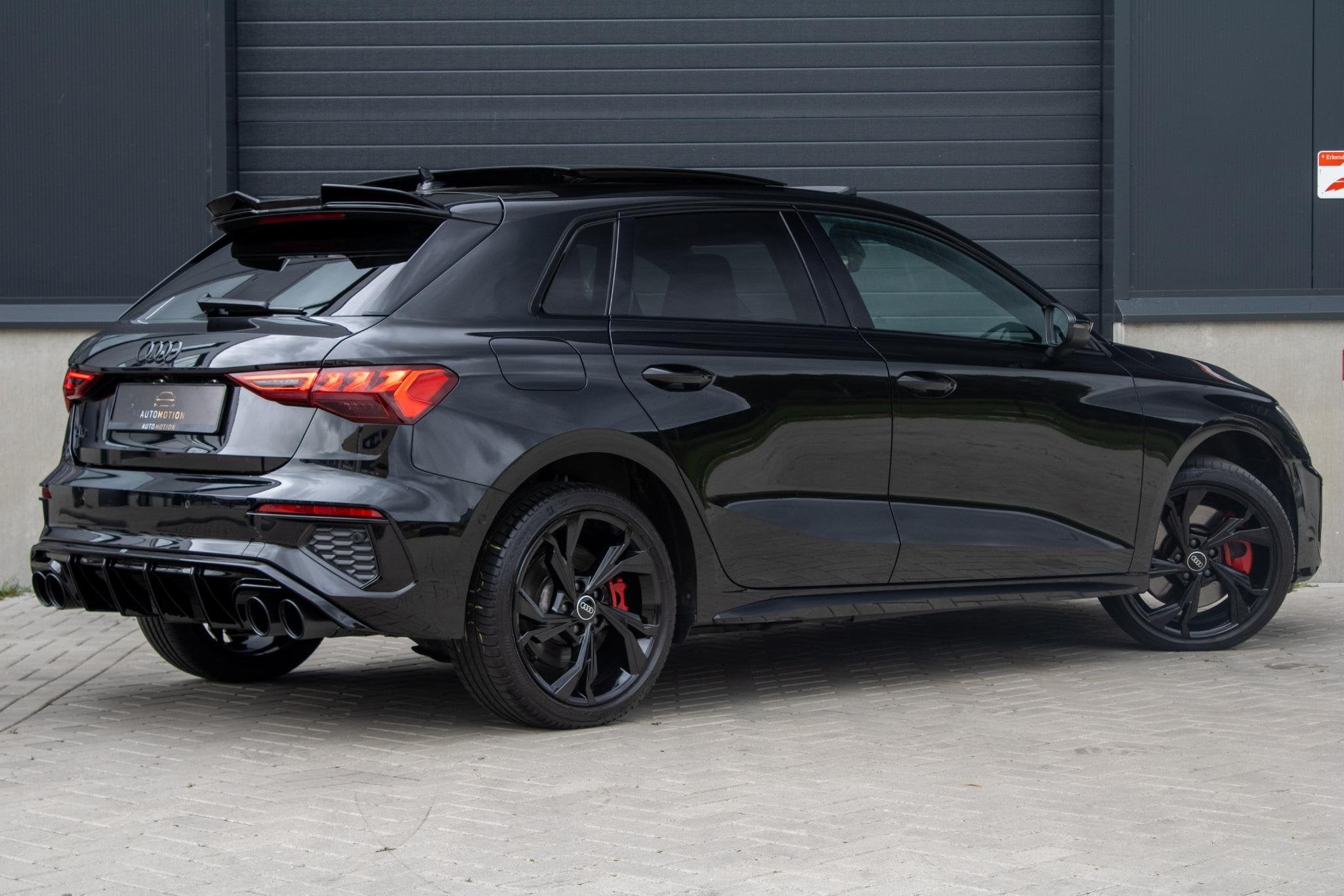Audi A3 Sportback 45 TFSIe S edition Comp PANO RS STOELEN MA, 4 cilinders, Met garantie (alle), Zwart, Hybride Elektrisch/Benzine