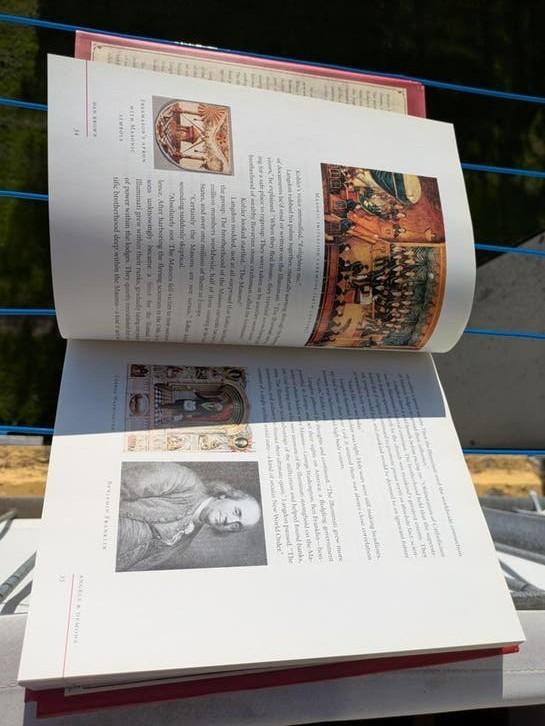 Angels and Demons : Special Illustrated Edition, Ophalen of Verzenden, Zo goed als nieuw
