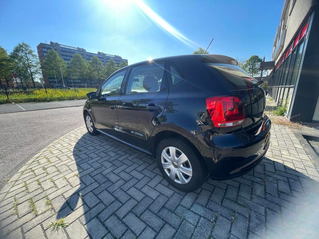 Volkswagen Polo 1.2 6V 44KW 5D 2010 Zwart, apple carplay, Auto's, Voorwielaandrijving, 967 kg, 40 €/maand, 1198 cc