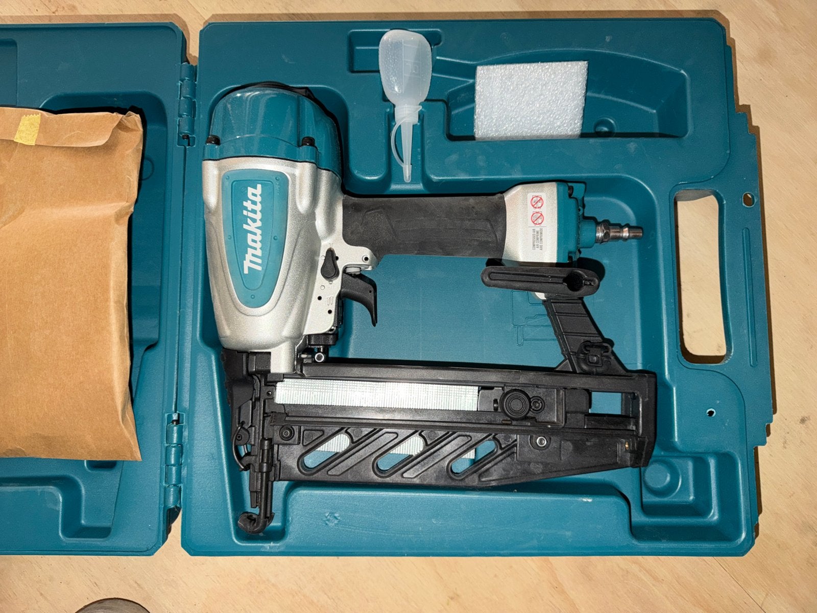 Makita AF601 Pneumatische Spijkerpistool (nieuw), Ophalen, Nieuw
