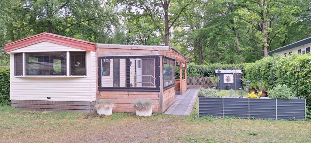 Te koop nette stacaravan ABI Colorado met overkapping, Caravans en Kamperen, Stacaravans, Meer dan 6