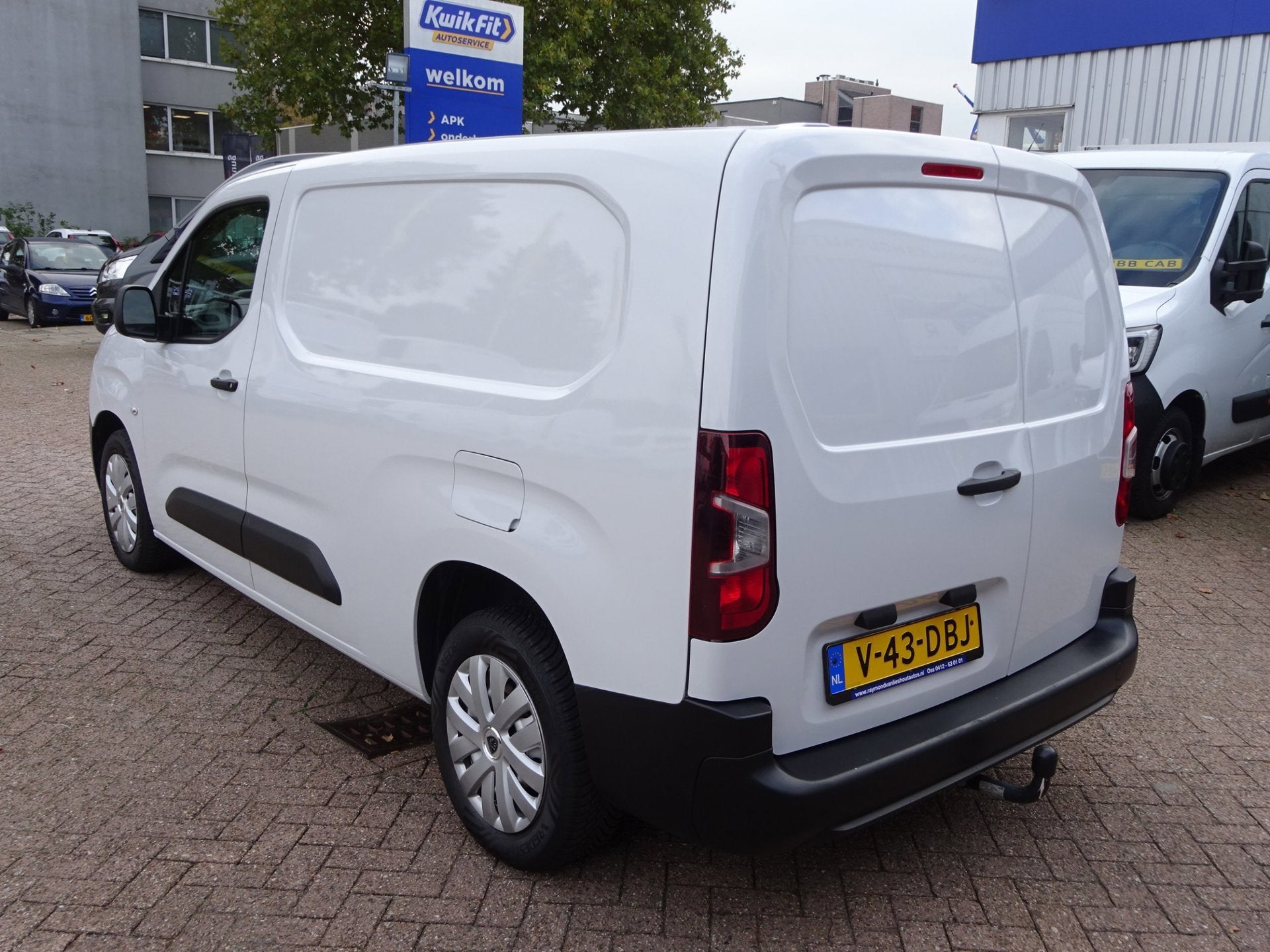 Peugeot Partner 1.5 BlueHDi 100 S&S L2 LONG AIRCO NAVIGATIE, Auto's, Voorwielaandrijving, Dealer onderhouden, Stof, 4 cilinders