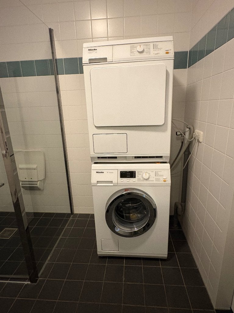 Miele wasmachine en droger  set, Ophalen, 6 tot 8 kg, Gebruikt, Voorlader