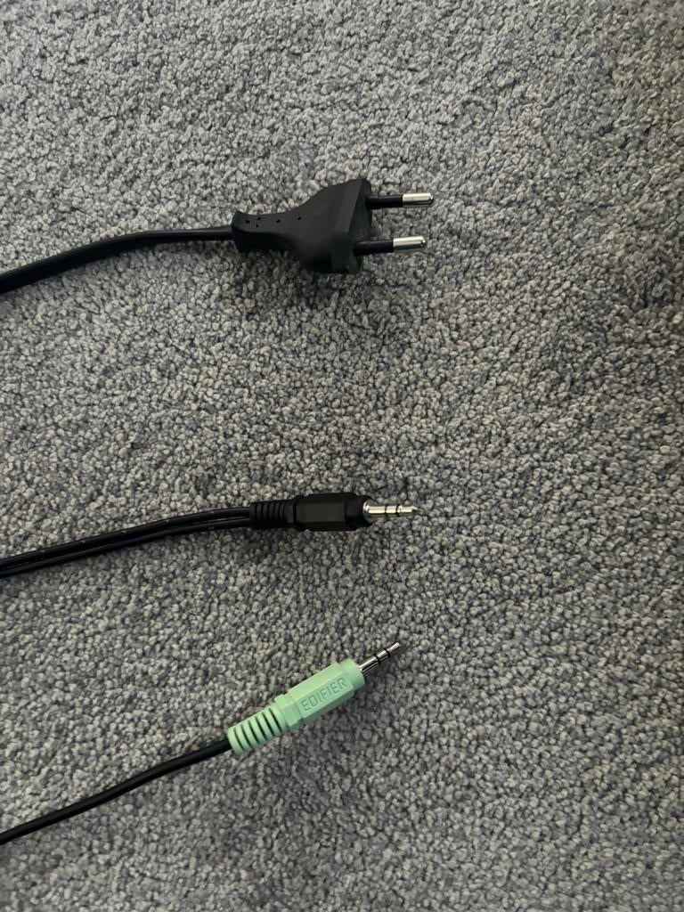Edifier luidsprekers, Gebruikt, Minder dan 60 watt, Front, Rear of Stereo speakers, Ophalen