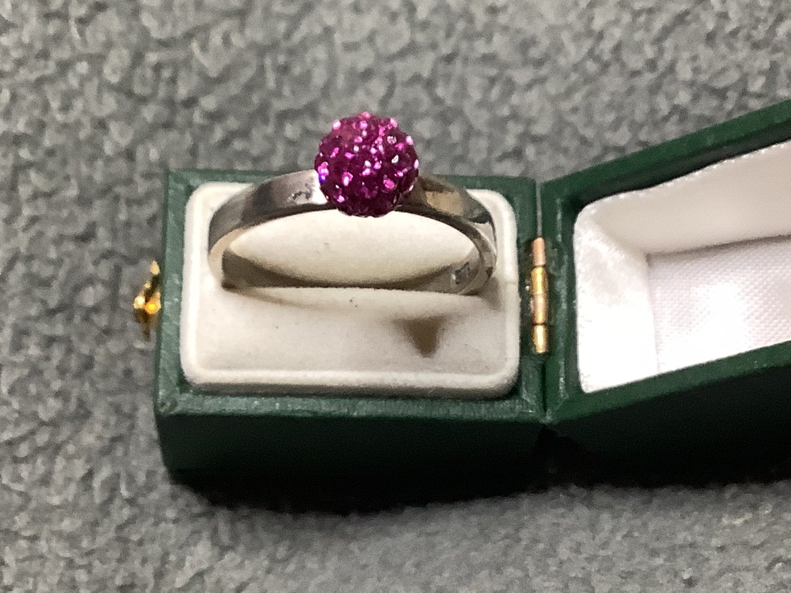 925 ZILVEREN RING MET KNOP MET ROZE STEENTJES, Sieraden, Tassen en Uiterlijk, Antieke sieraden, Verzenden, Zilver, Ring