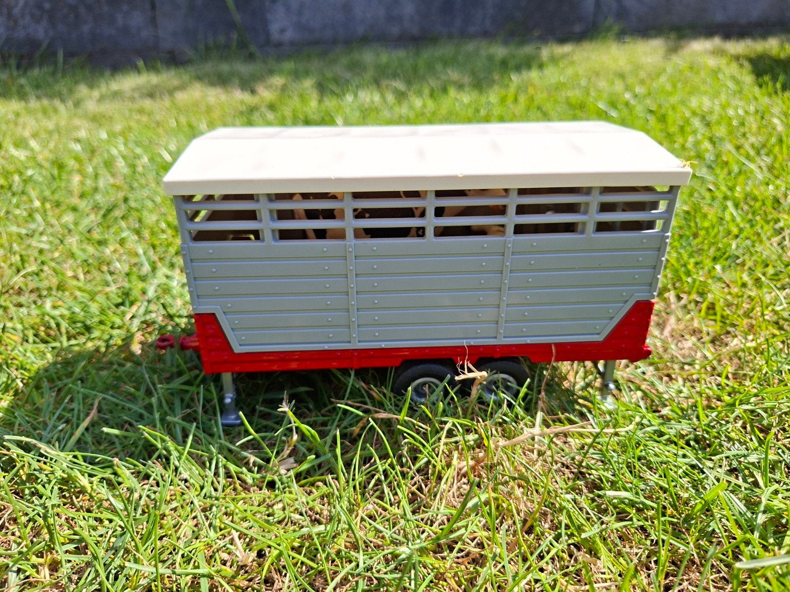 Siku Veeaanhanger 1:32 met 2 koeien, Ophalen of Verzenden, Zo goed als nieuw, Tractor of Landbouw, SIKU