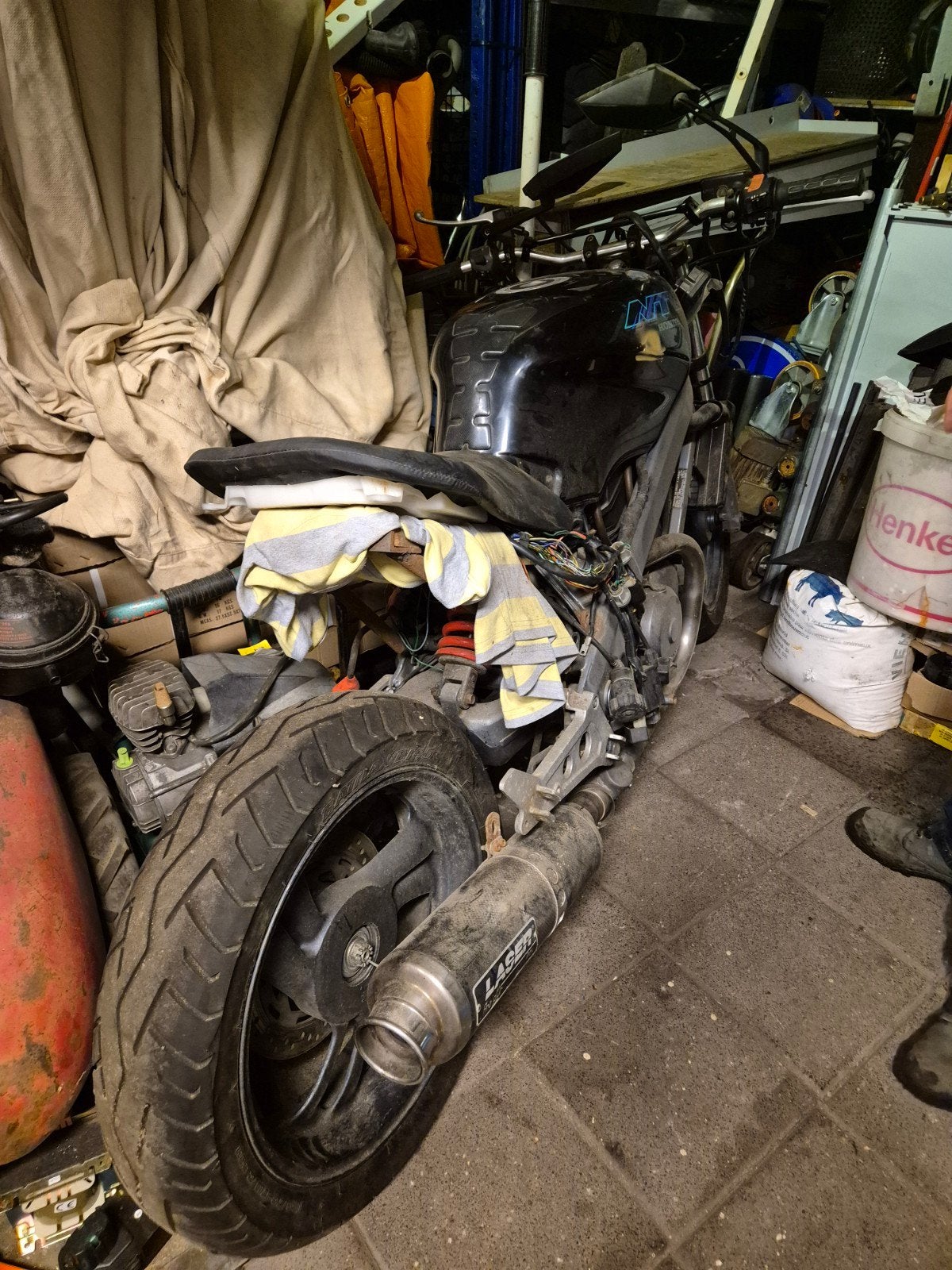 Honda NTV 650 RC33 - Projectmotor/Onderdelen, Particulier