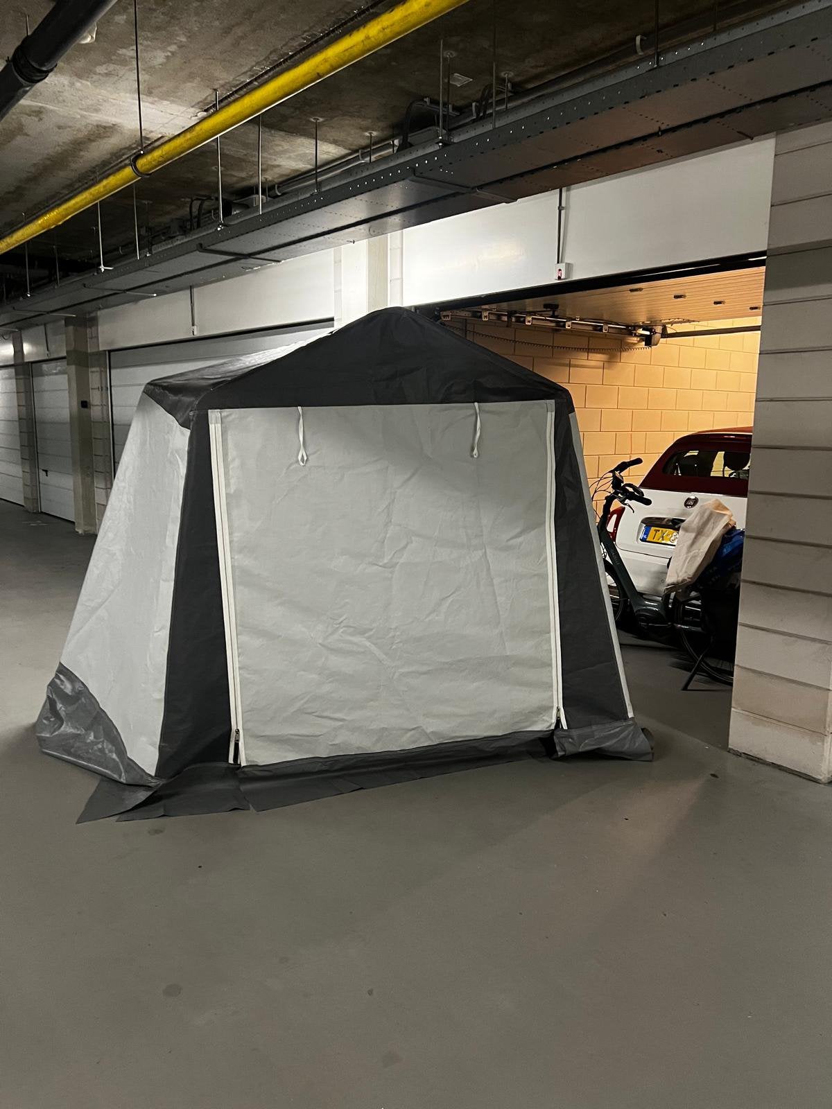 Bijzet tent, Ophalen, Zo goed als nieuw
