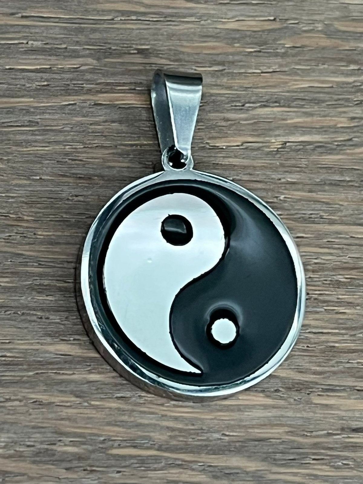 Yin en yang 2.5cm kettinghanger, Overige materialen, Ophalen of Verzenden, Zo goed als nieuw, Kruis of Symbool
