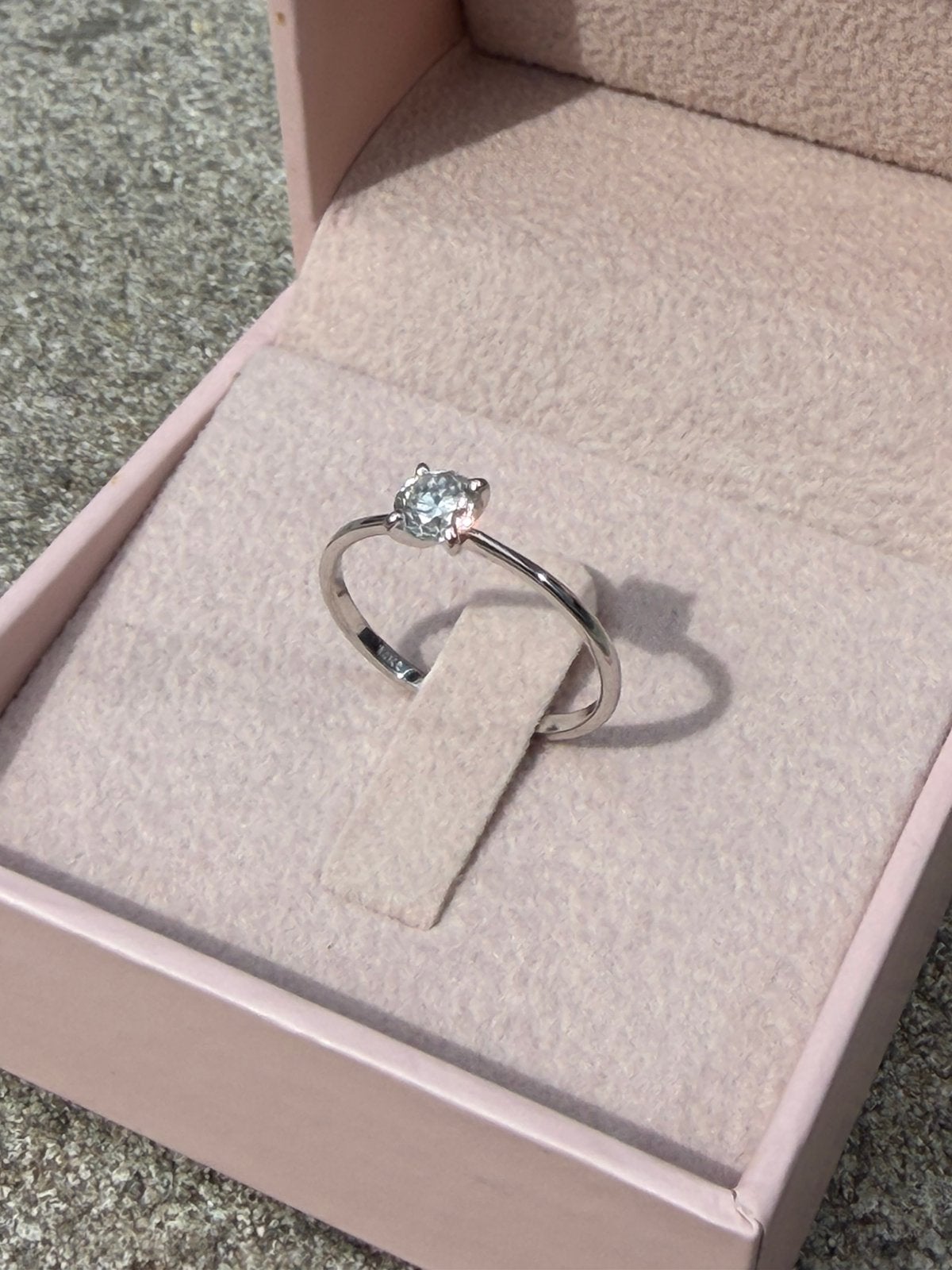 Diamanten ring 14 karaat witgoud natuurlijke diamant, Sieraden, Tassen en Uiterlijk, Ringen, Ophalen, Wit, Nieuw, 17 tot 18